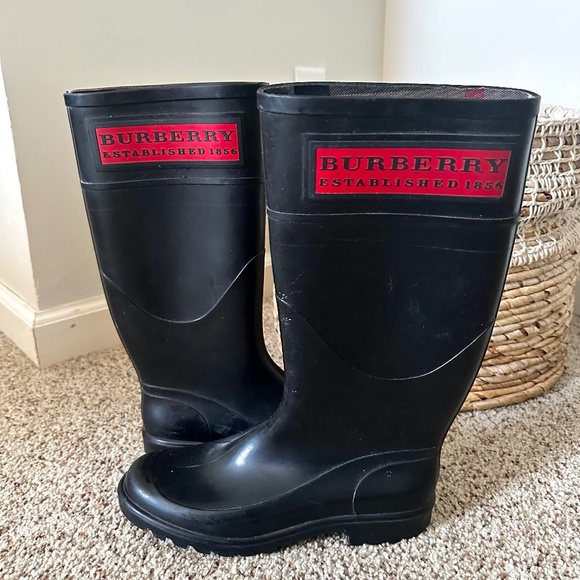 Vintage Burberry Rainboots (c. 2008) - Picture 1 of 6